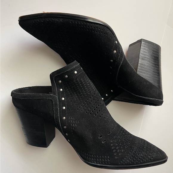 Gibson Latimer Black Suede Miles - Picture 1 of 7